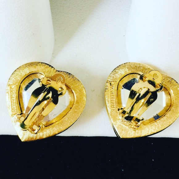 Vintage Signed Richelieu Heart Clip On Earrings - Picture 5 of 5